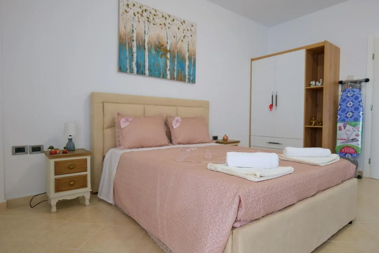 Sunny Holiday 3 Saranda Apartament
